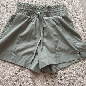 Abercrombie & Fitch pull on draw strong shorts, green size xxs
